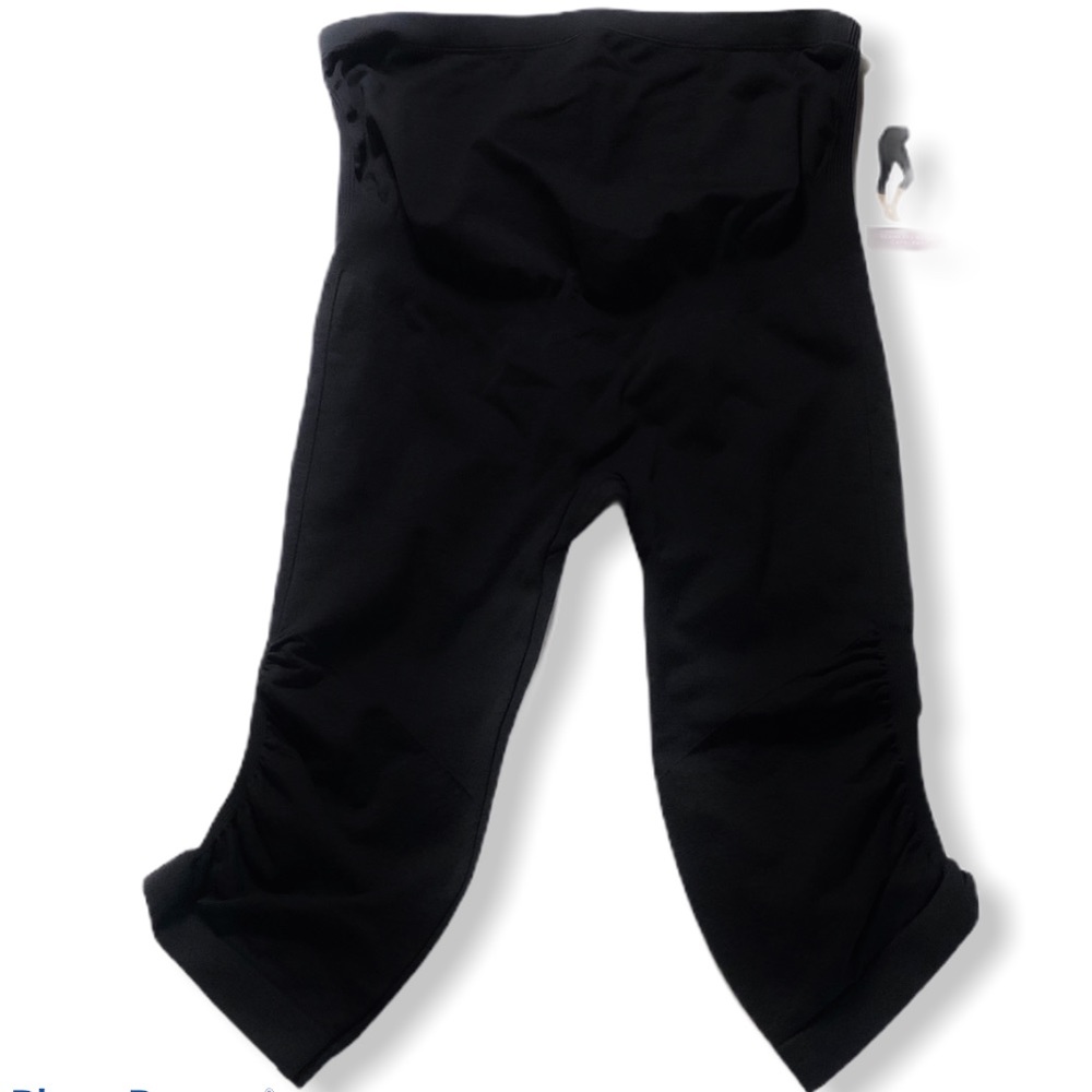 Ingrid & Isabel NWT Seamless Active Capri Pant LG